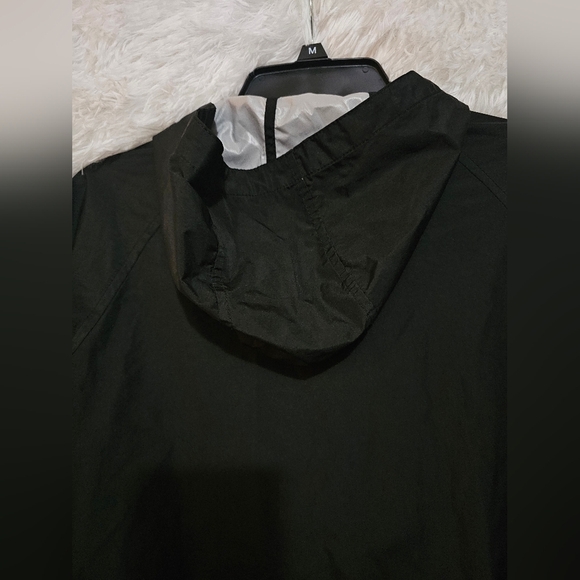 Old Navy Kids Charcoal Hooded Raincoat Girls Size 10/12 - Picture 9 of 10